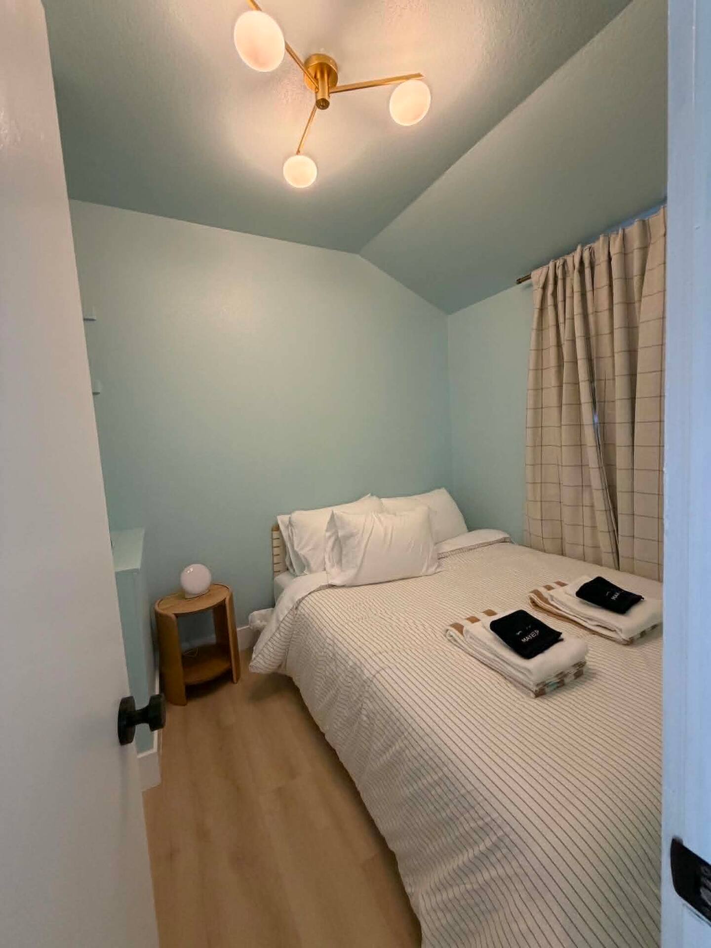 Cabin 1 — photo 1